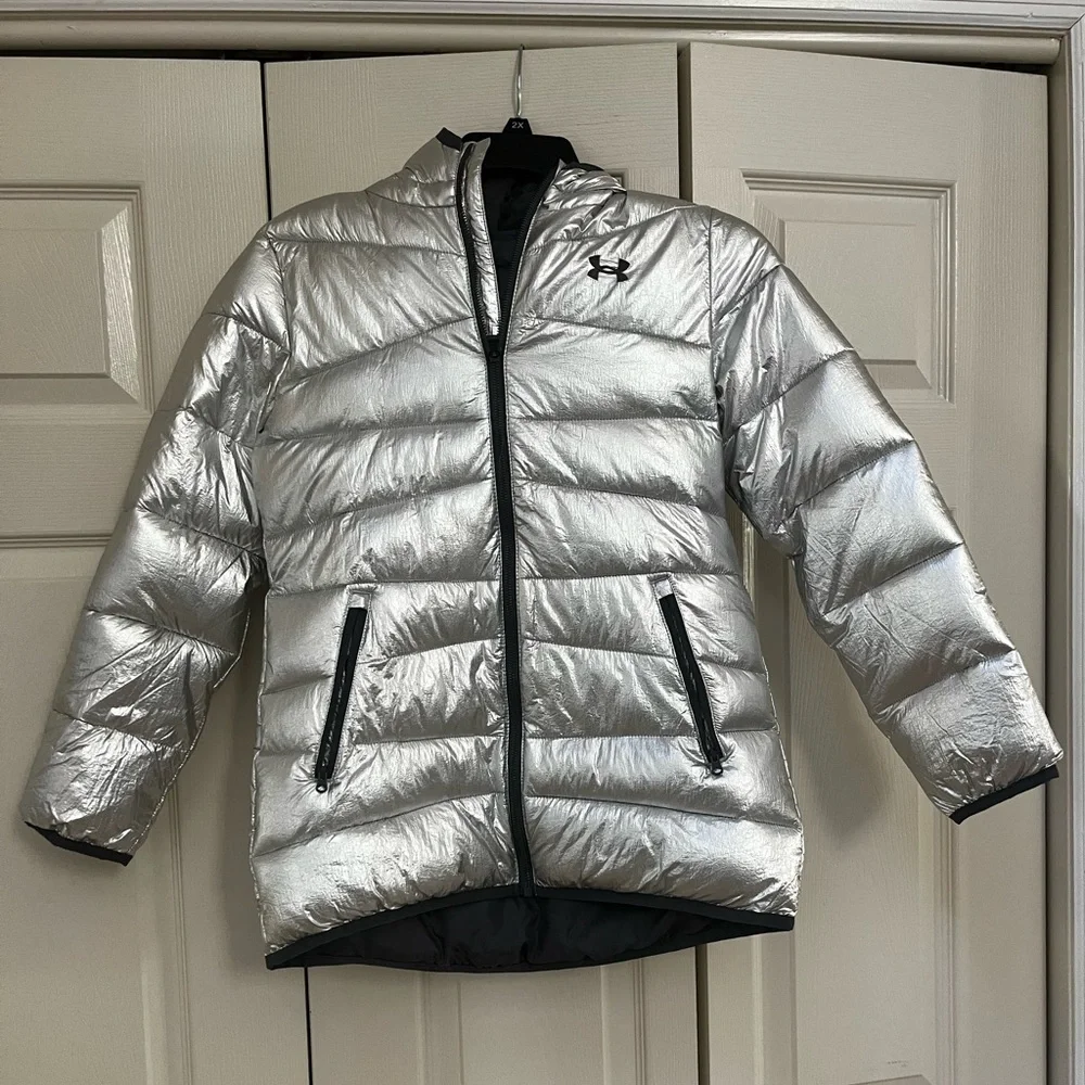 NWT - Under Armour - Long Hooded Puffer Coat Silver Metallic - Girls Size Large